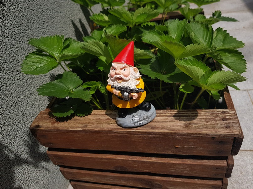 MACHINE GUN GARDEN GNOME