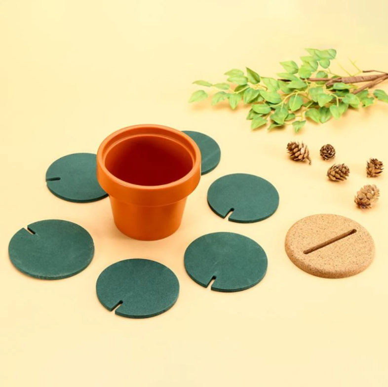 CACTUS COASTER WITH FLOWER POT HOLDER. A fun gift for women. 6 coasters for drinks and a flower pot as a storage.