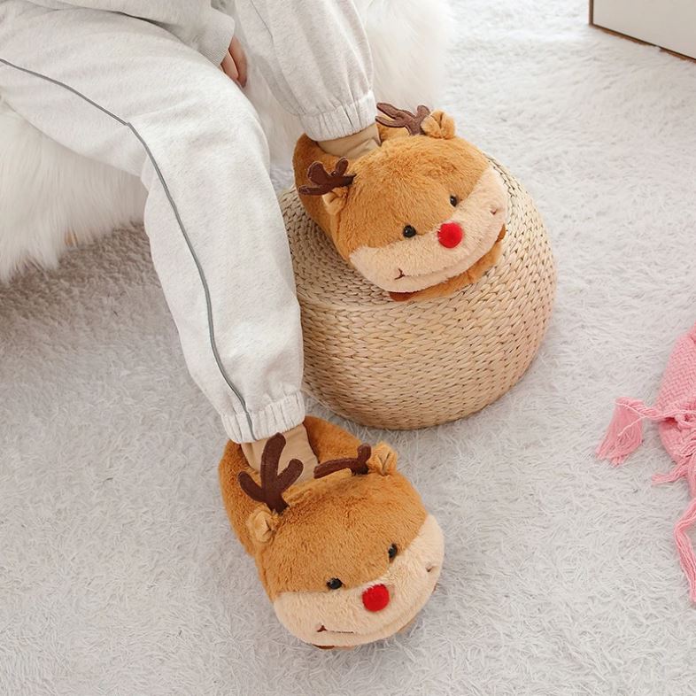 RAINDEER WINTER SLIPPERS. Soft slippers for her.